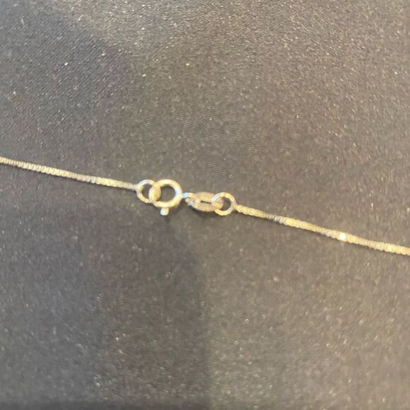 Tree of life necklace with red stones - Picture 2 of 4